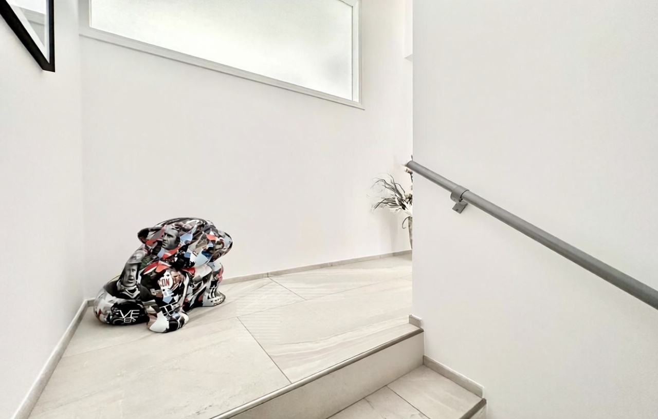 Chalet en venta con acceso directo a la playa en Empuriabrava — Baño