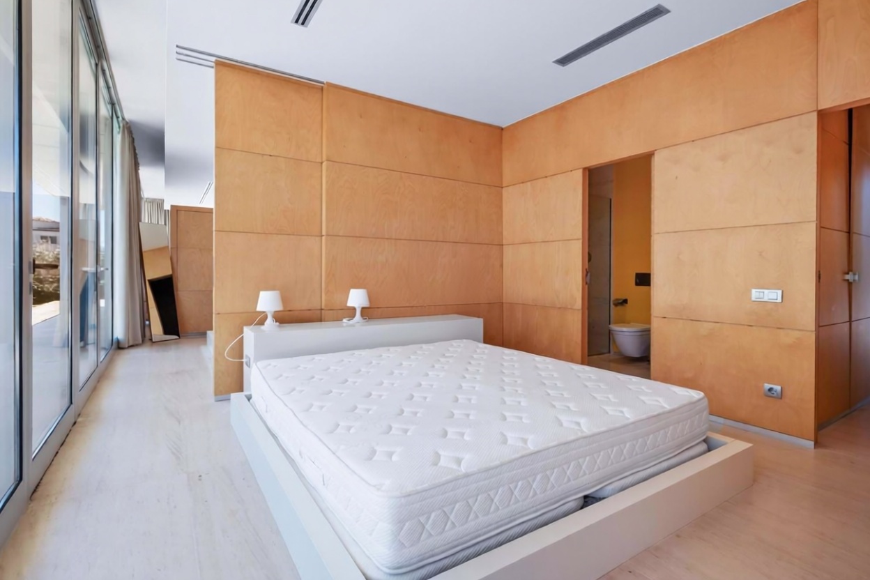 Chalet zum Verkauf mit direktem Strandzugang in Empuriabrava — Schlafzimmer