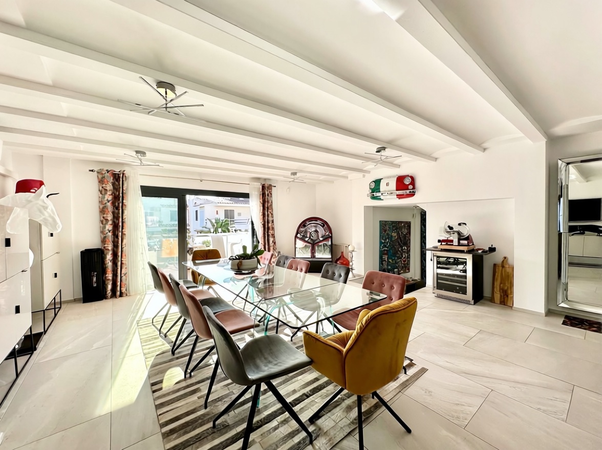 Chalet zum Verkauf mit direktem Strandzugang in Empuriabrava — Küche