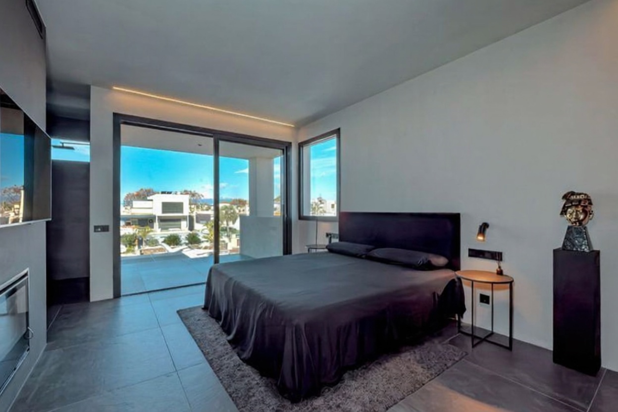 Chalet zum Verkauf mit direktem Strandzugang in Empuriabrava — Schlafzimmer