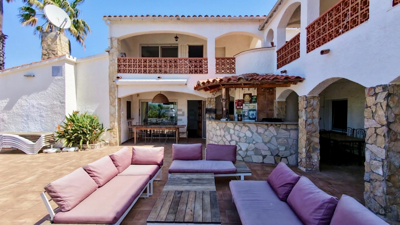 Chalet zum Verkauf mit direktem Strandzugang in Empuriabrava