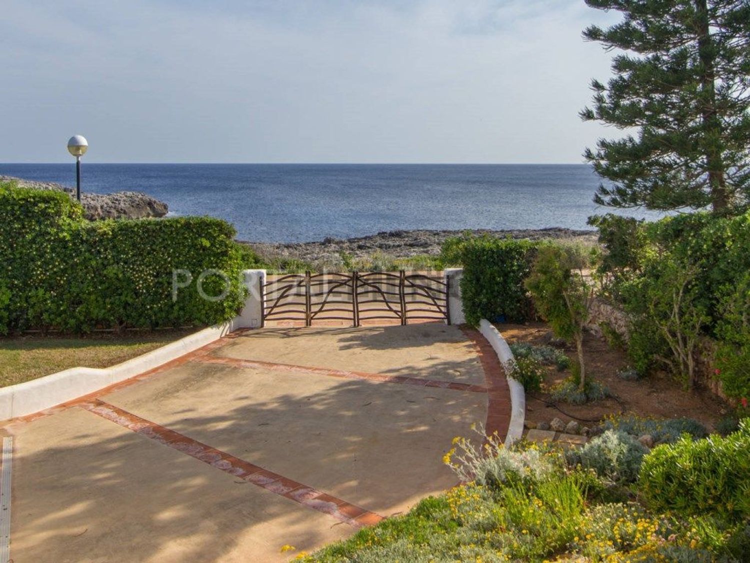 Chalet with direct beach access in Mallorca, Balears (Illes) — Sea view