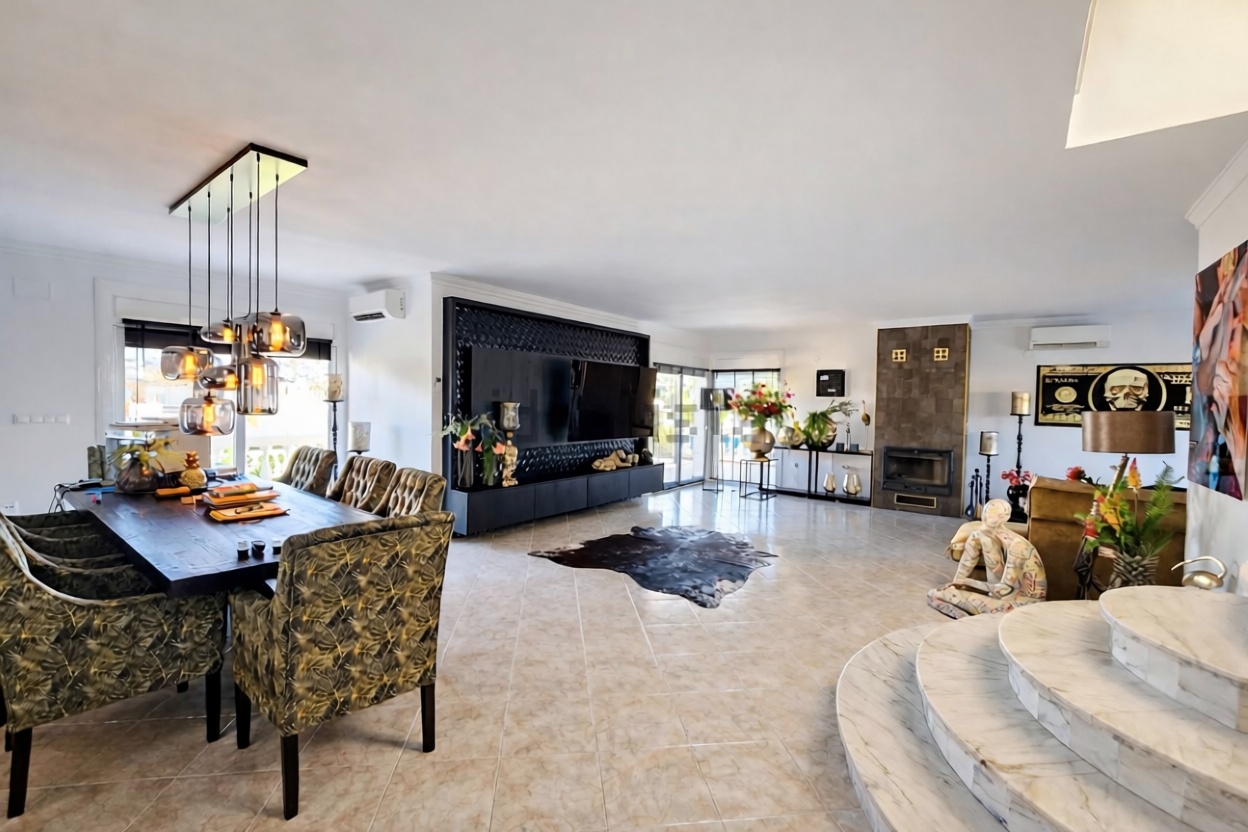 Chalet zum Verkauf mit direktem Strandzugang in Empuriabrava — Wohnzimmer