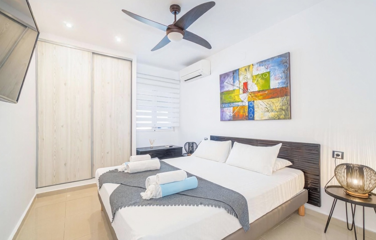 Chalet zum Verkauf mit direktem Strandzugang in Empuriabrava — Schlafzimmer