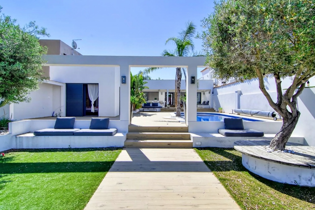 Chalet zum Verkauf mit direktem Strandzugang in Empuriabrava — Schlafzimmer