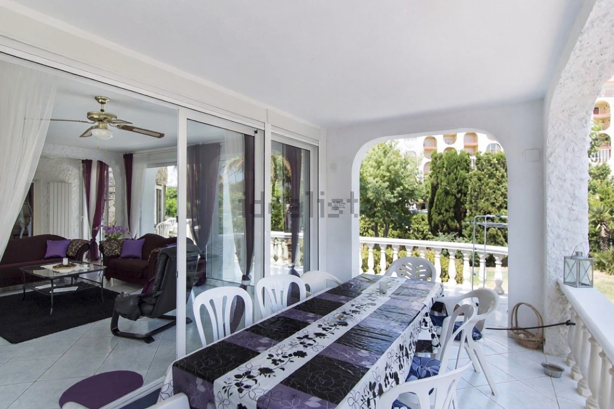 Chalet zum Verkauf mit direktem Strandzugang in Empuriabrava