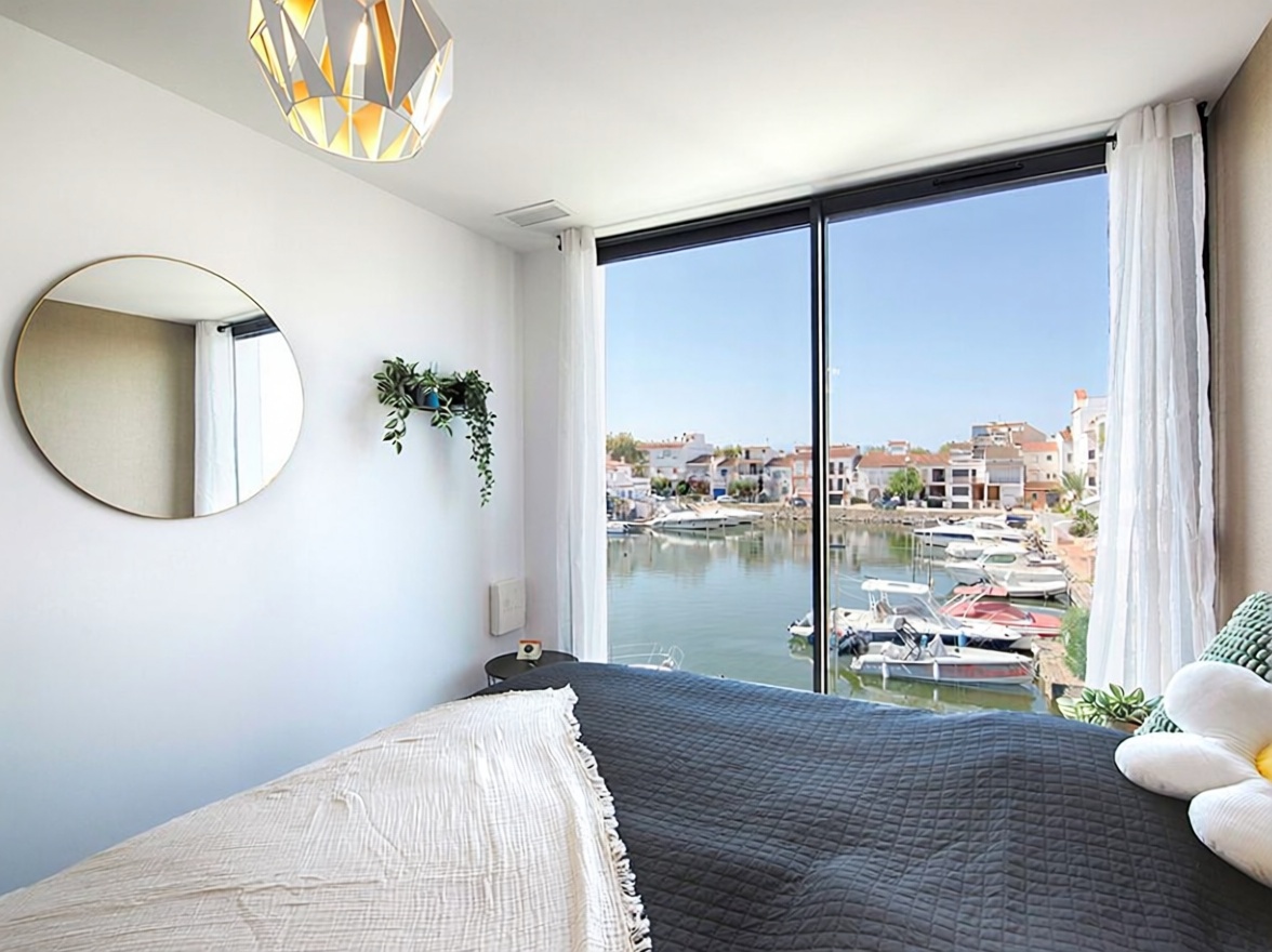 Chalet à vendre avec accès direct à la plage à Empuriabrava — Sanitaires