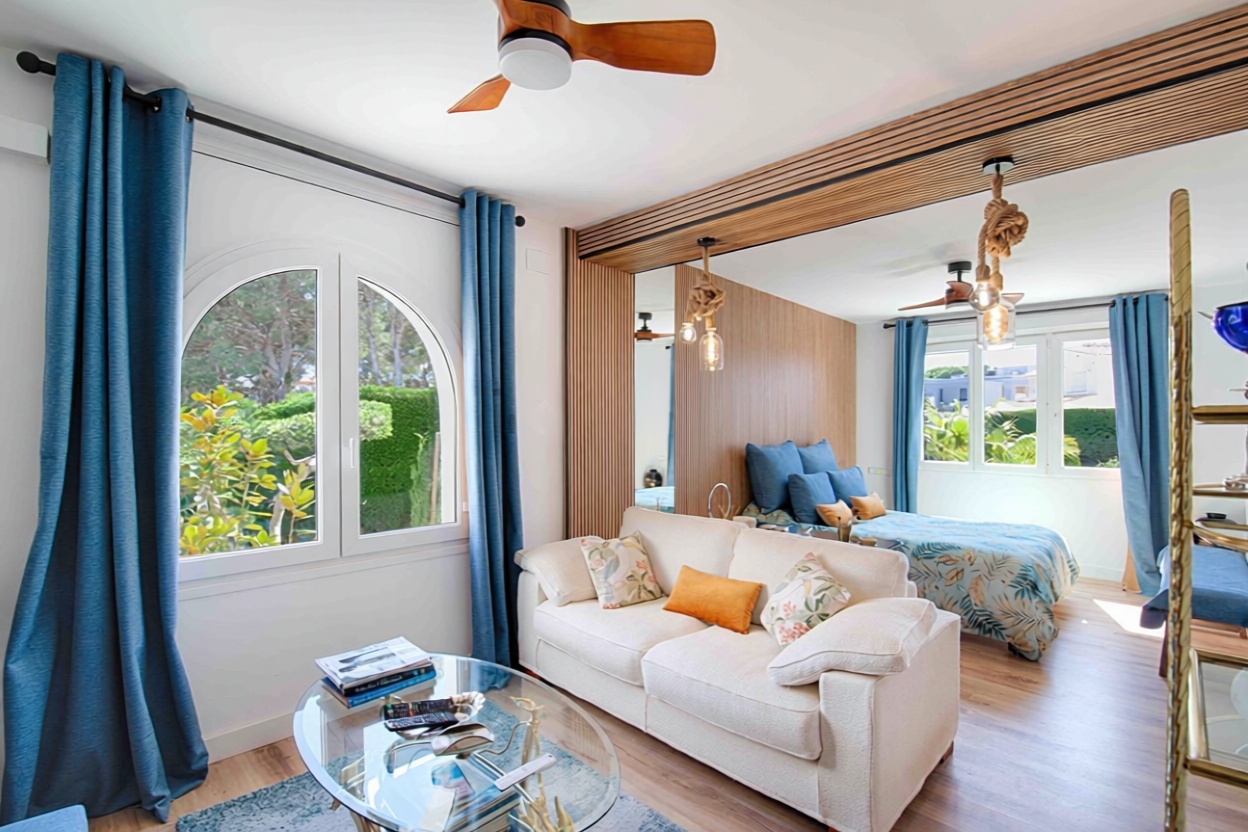 Chalet zum Verkauf mit direktem Strandzugang in Santa Margalida — Schlafzimmer