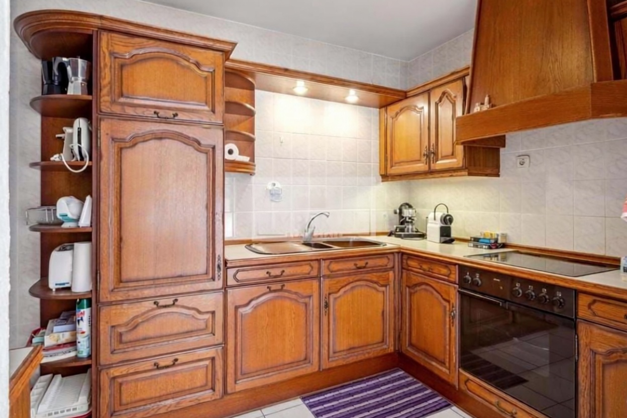 Chalet for sale with direct beach access in Empuriabrava — Kitchen