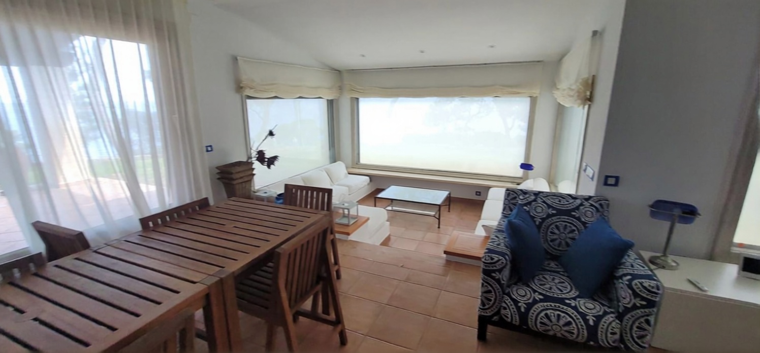 Chalet zum Verkauf mit direktem Strandzugang in Palamós — Schlafzimmer