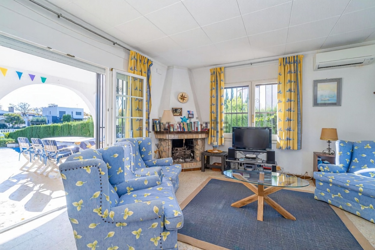 Chalet à vendre avec accès direct à la plage à Empuriabrava — Cuisine