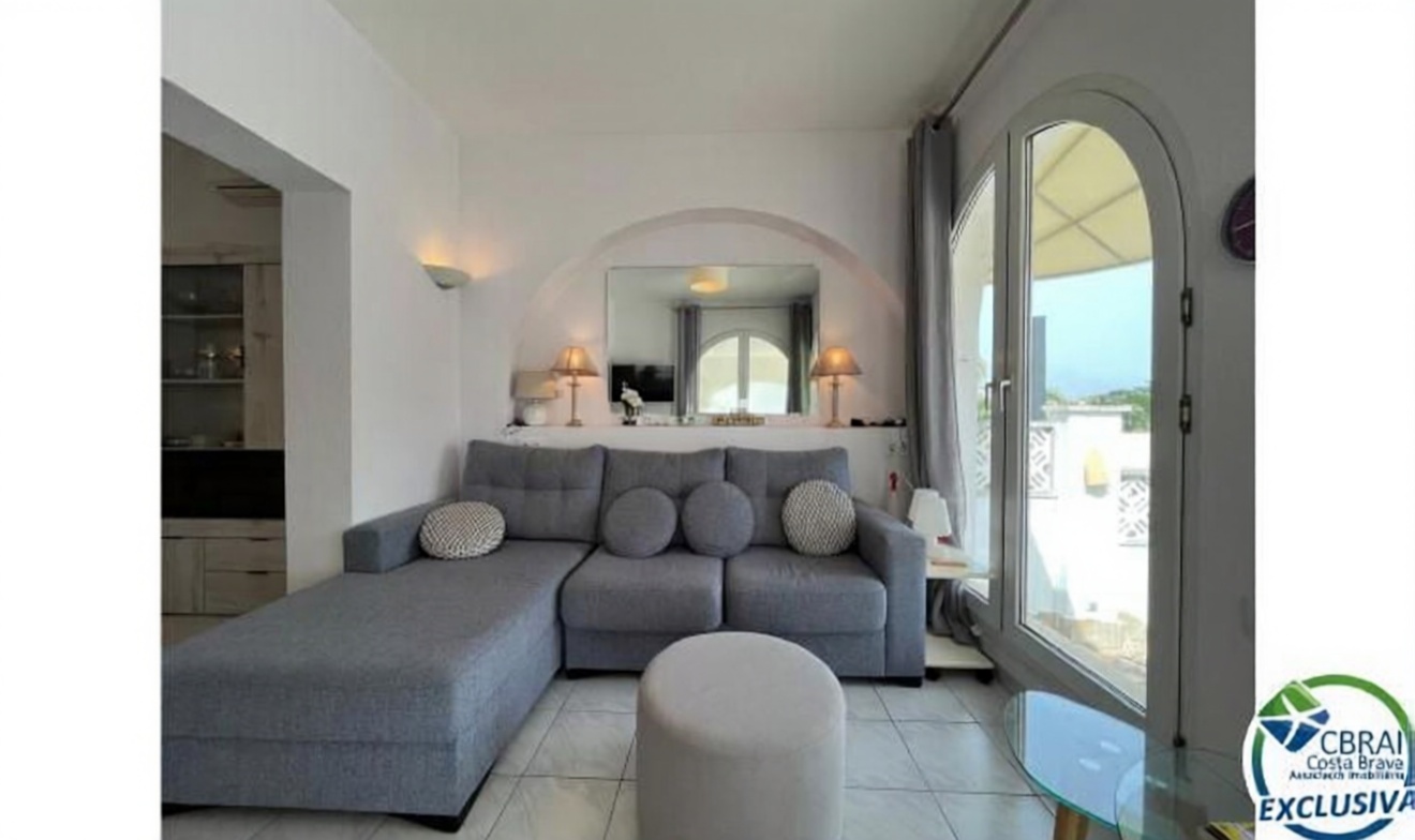 Chalet à vendre avec accès direct à la plage à Empuriabrava — Séjour