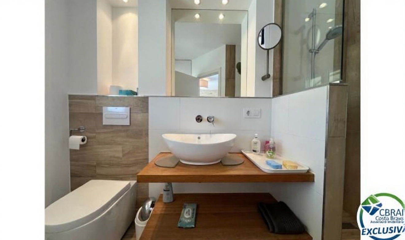 Chalet à vendre avec accès direct à la plage à Empuriabrava — Chambre