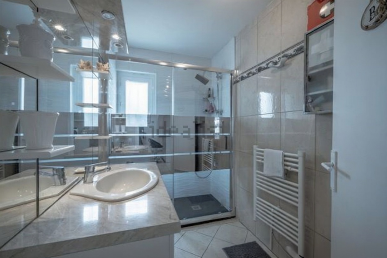 Chalet à vendre avec accès direct à la plage à Empuriabrava — Sanitaires