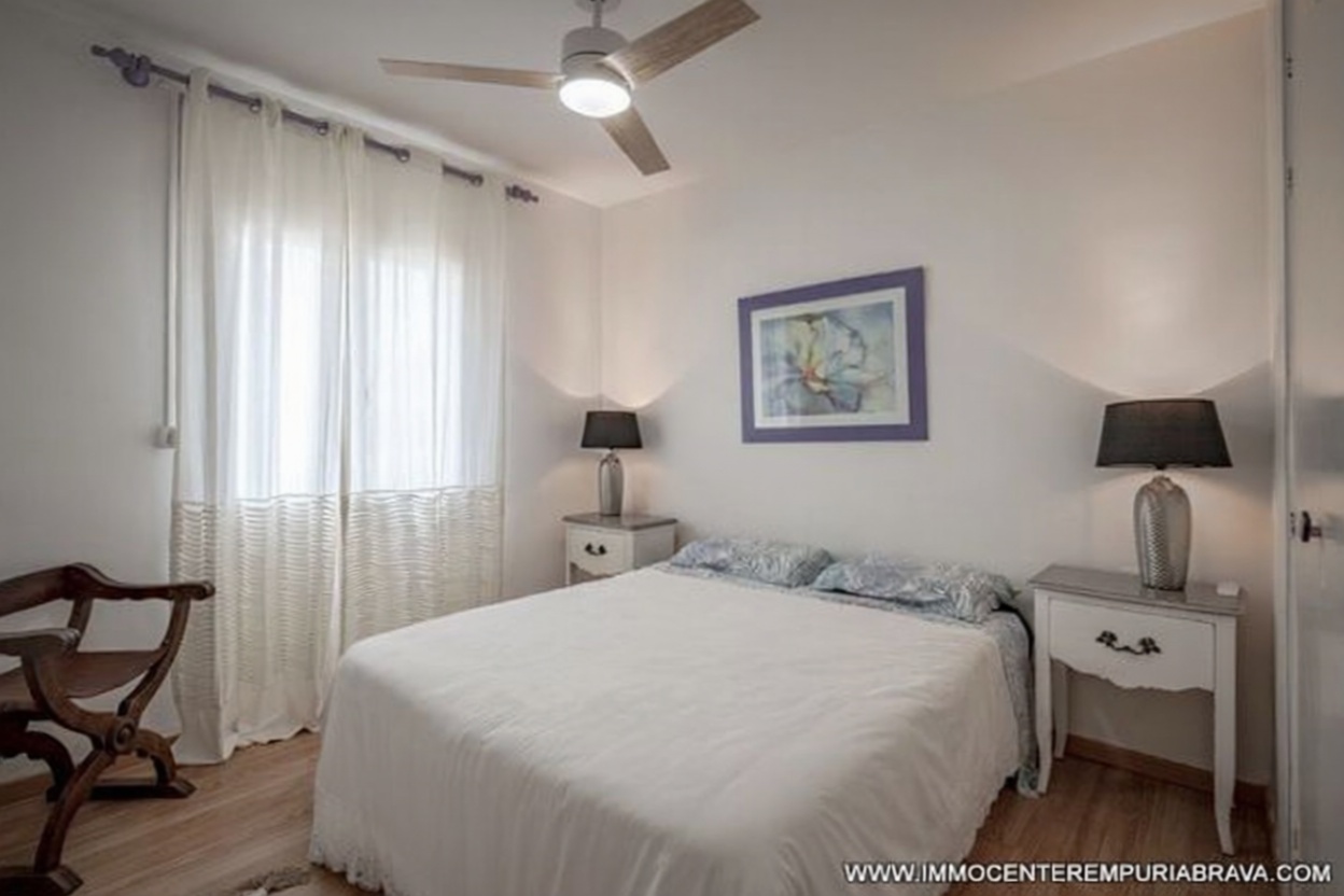 Chalet à vendre avec accès direct à la plage à Empuriabrava — Chambre