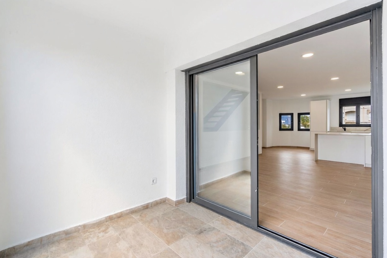 Chalet à vendre avec accès direct à la plage à Empuriabrava — Chambre
