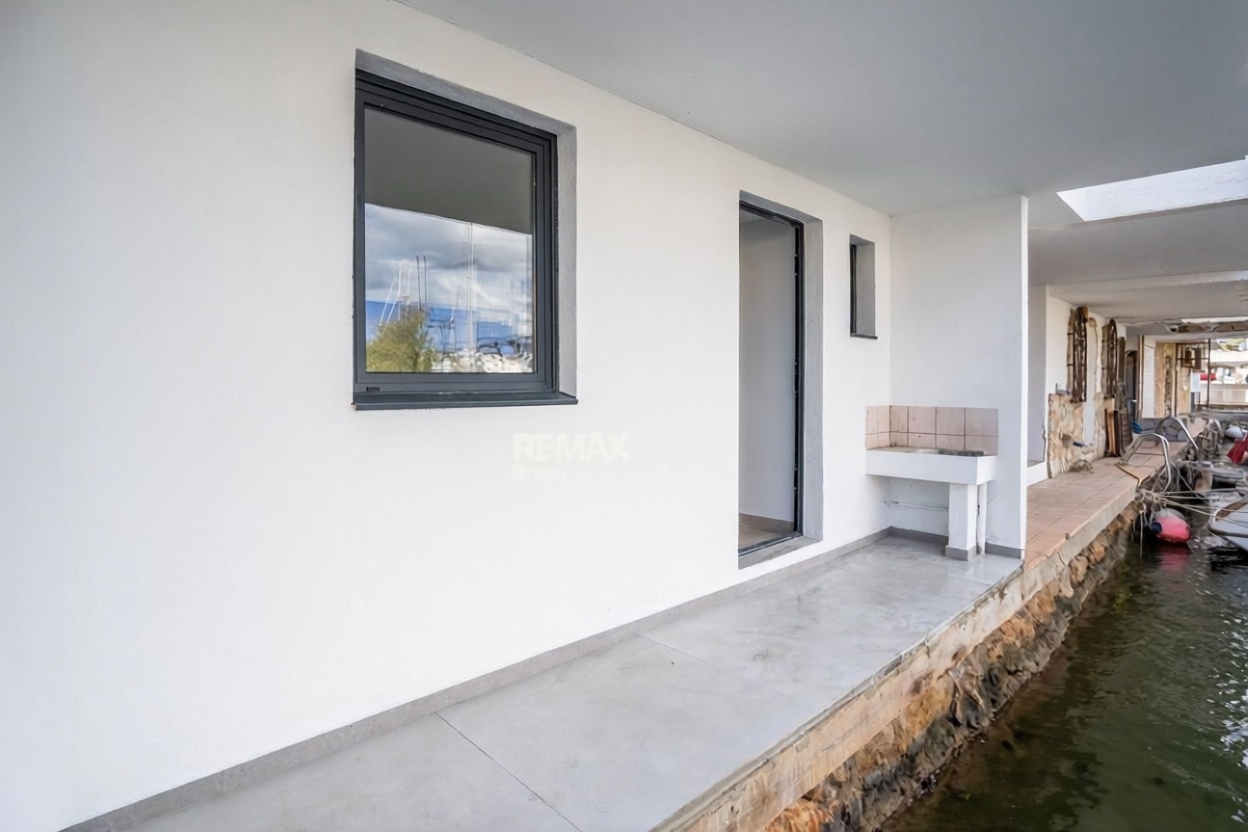 Chalet à vendre avec accès direct à la plage à Empuriabrava — Cuisine