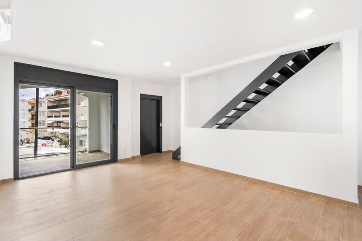 Chalet à vendre avec accès direct à la plage à Empuriabrava — Séjour