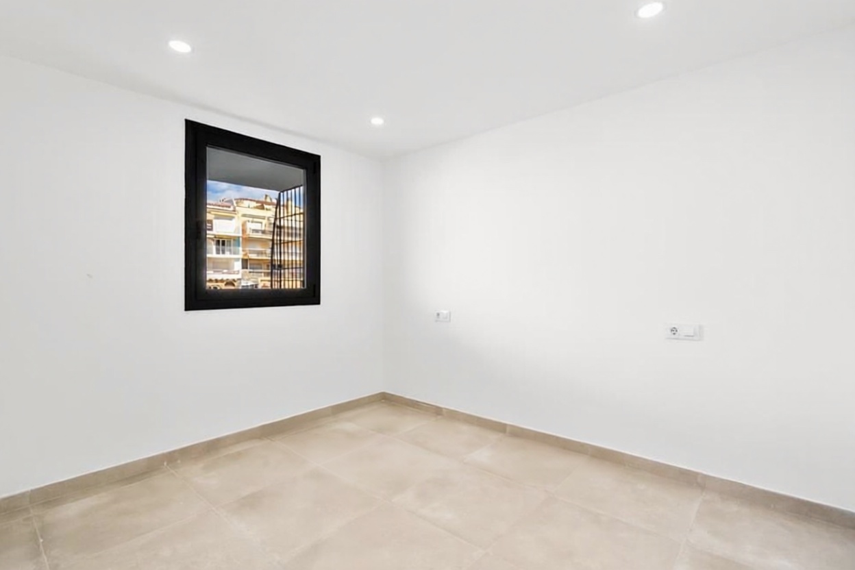 Chalet à vendre avec accès direct à la plage à Empuriabrava — Chambre