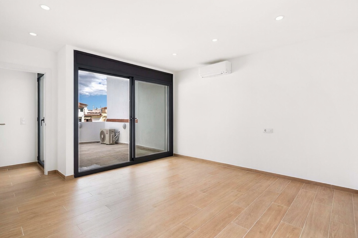 Chalet à vendre avec accès direct à la plage à Empuriabrava — Chambre