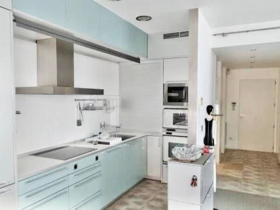 Квартира на продажу на первой линии пляжа в Torroella de Montgrí — Кухня