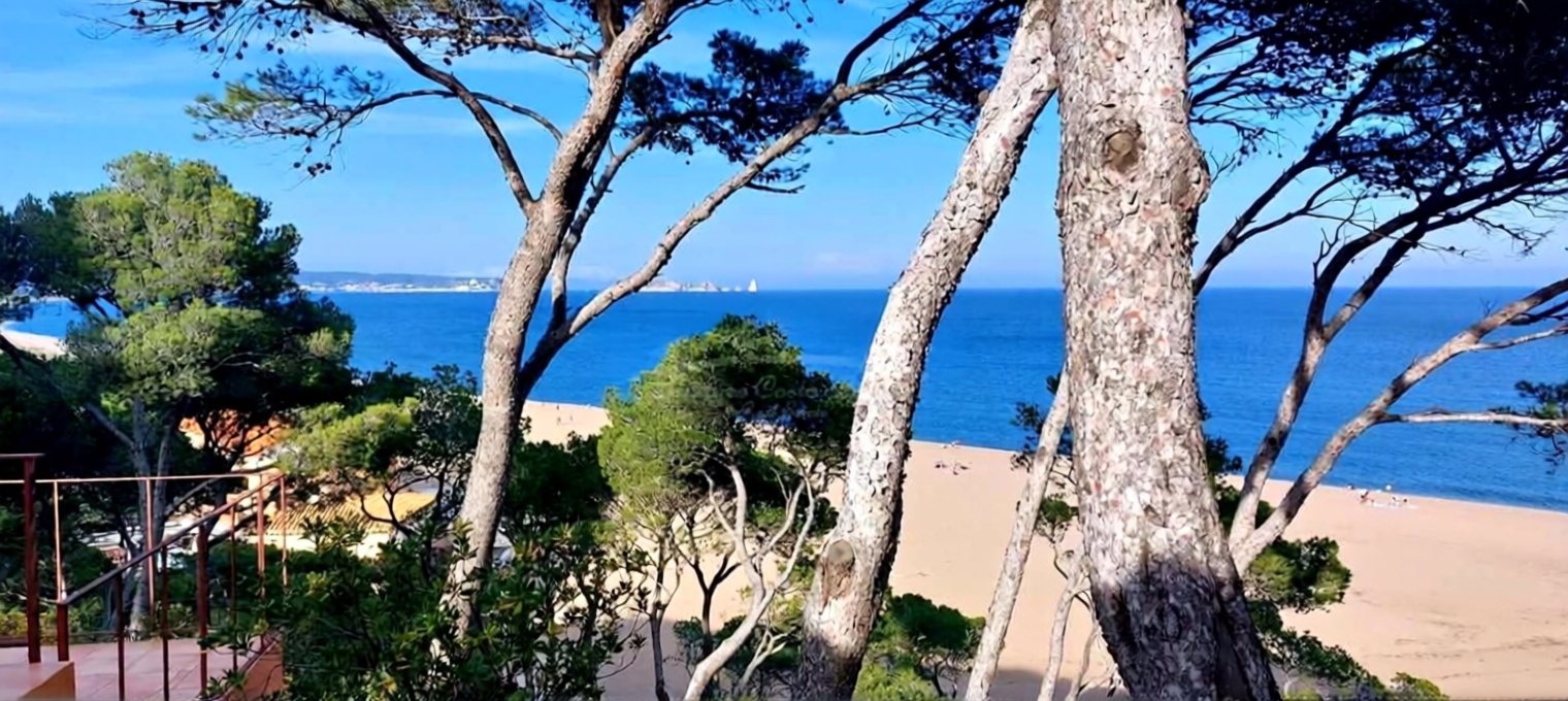 Квартира на продажу на первой линии пляжа в Begur — Морской вид