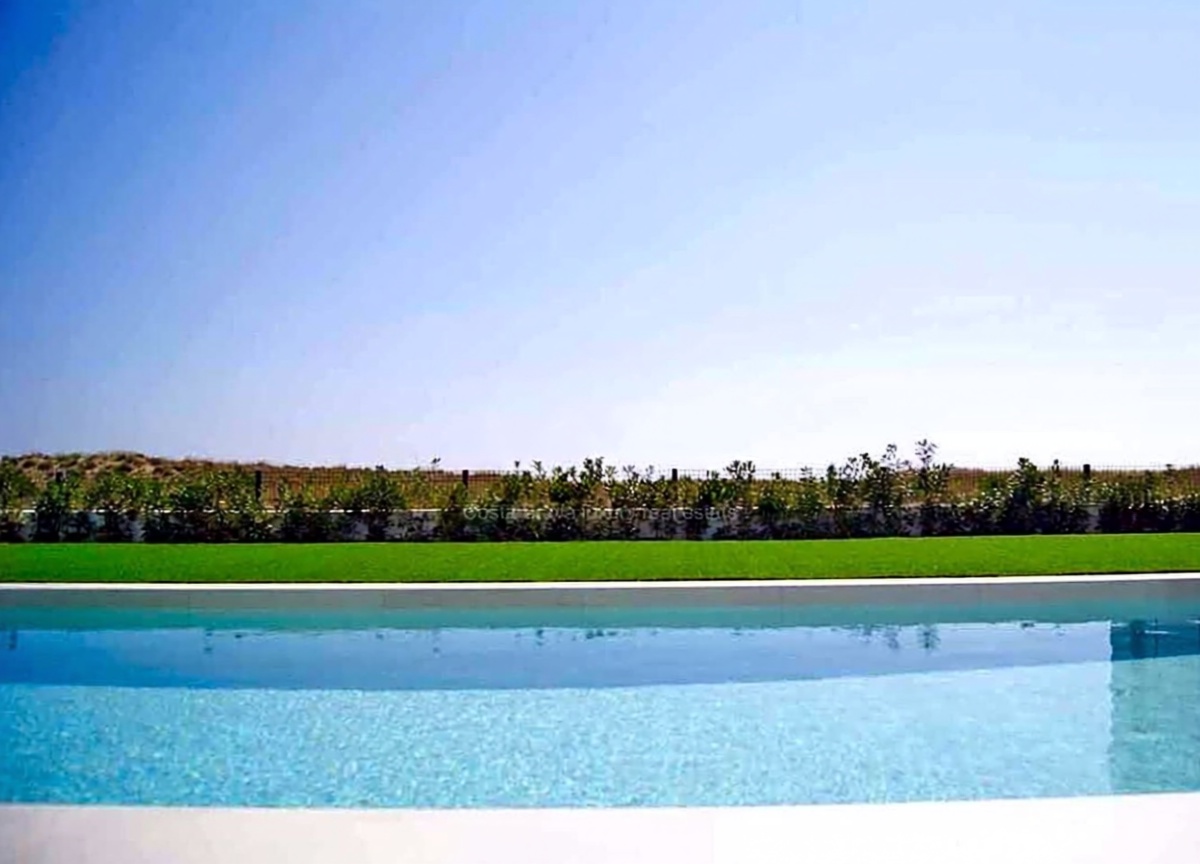 Chalet zum Verkauf mit direktem Strandzugang in Torroella de Montgrí — Pool