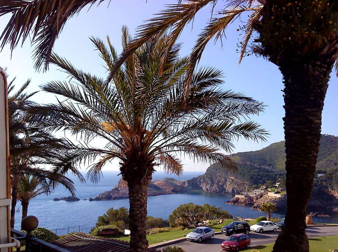 Apartamento à venda pé na areia em Begur