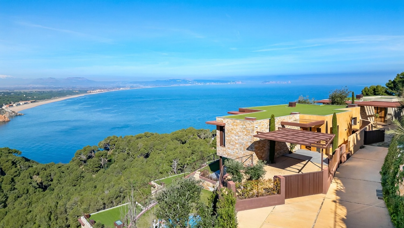 Chalet à vendre avec accès direct à la plage à Begur — Vue mer