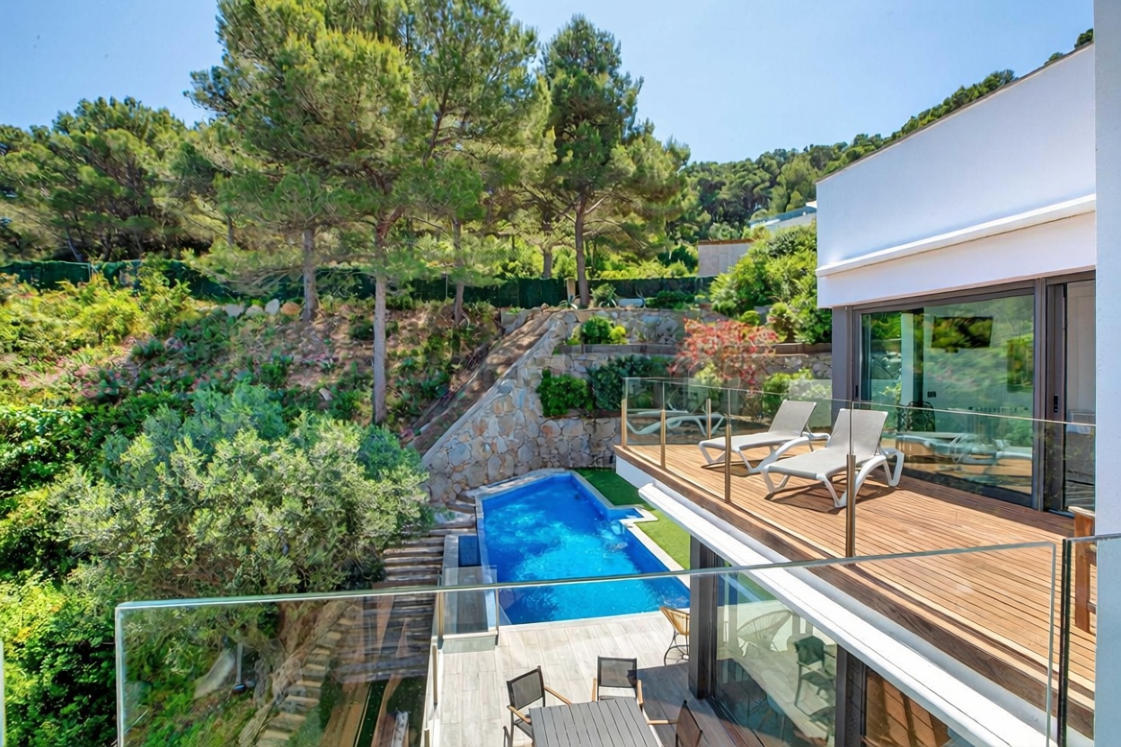 Chalet zum Verkauf mit direktem Strandzugang in Begur — Meerblick