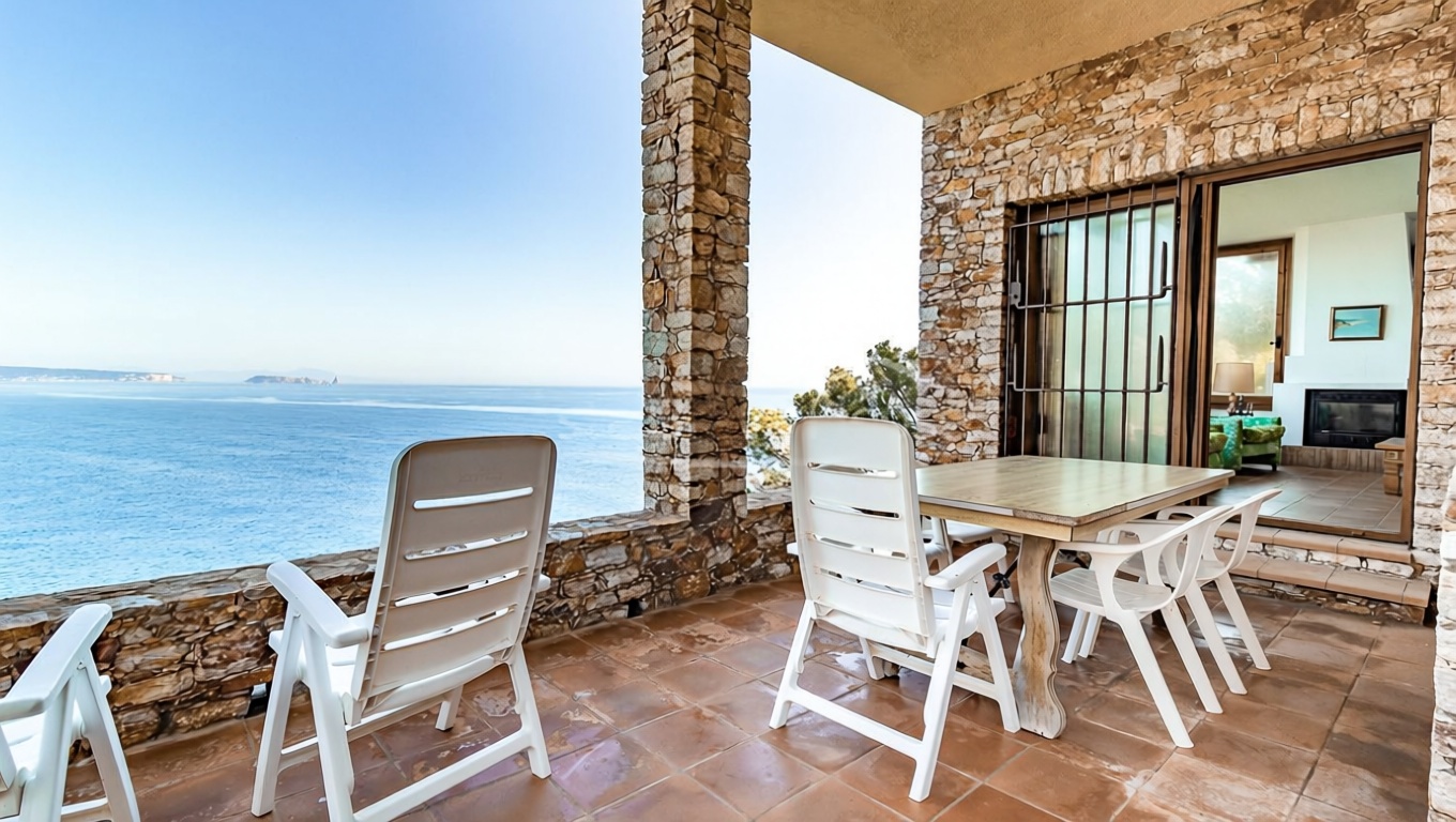 Chalet à vendre avec accès direct à la plage à Begur — Terrasse mer