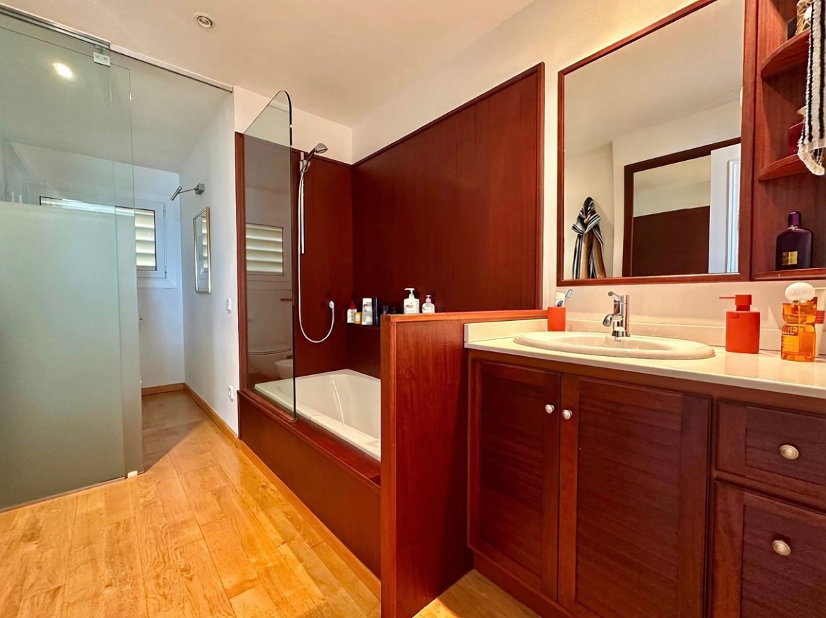 Apartamento à venda pé na areia em Palamós — Quarto