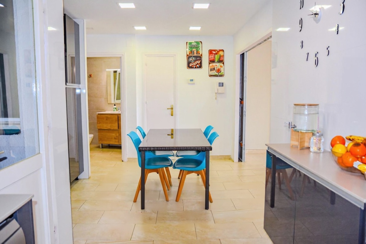 Piso en venta en primera línea de playa en Mataró — Cocina