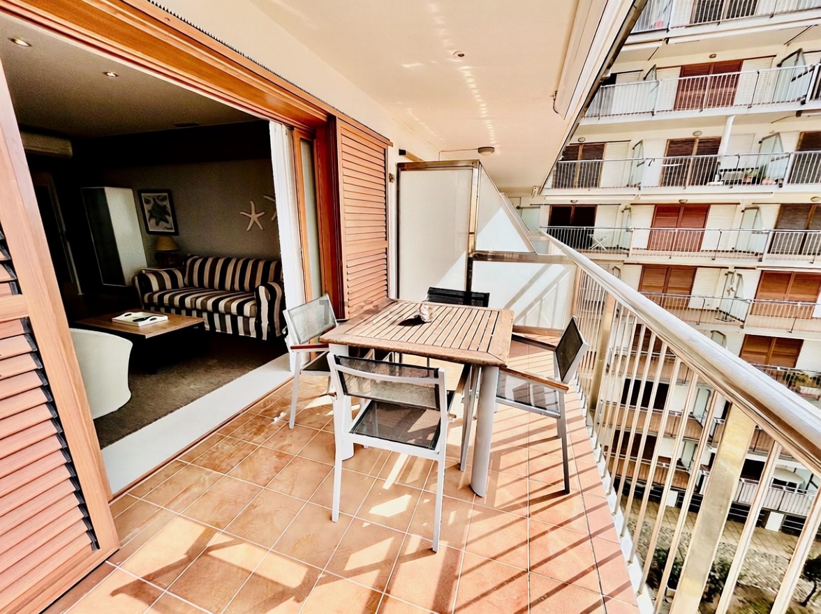 Appartement à vendre pieds dans l'eau à Palamós — Chambre