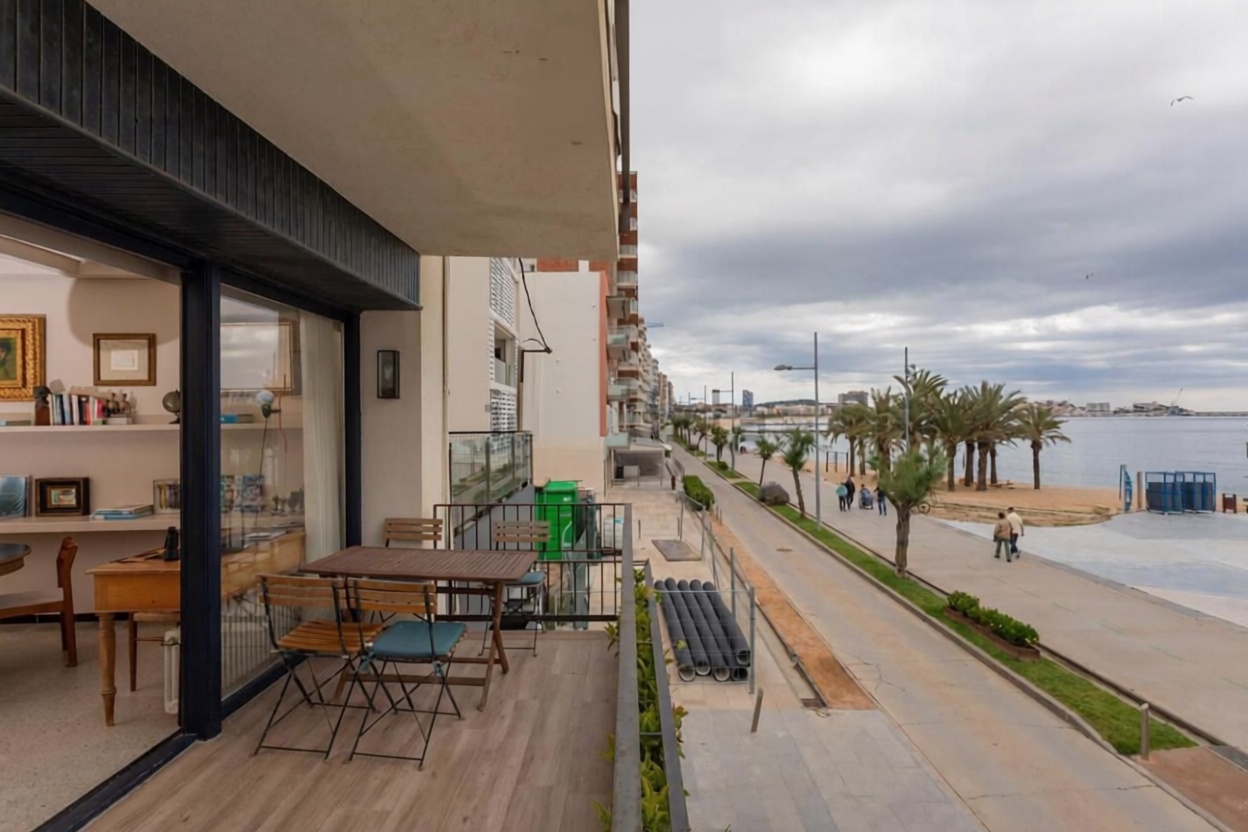 Chalet zum Verkauf mit direktem Strandzugang in Sant Antoni de Calonge