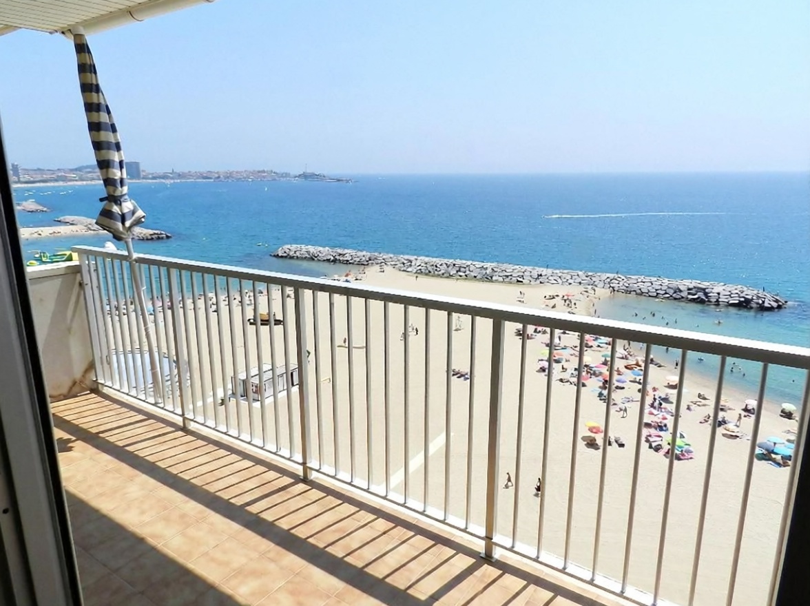 Wohnung zum Verkauf in direkter Strandlage in Sant Antoni de Calonge