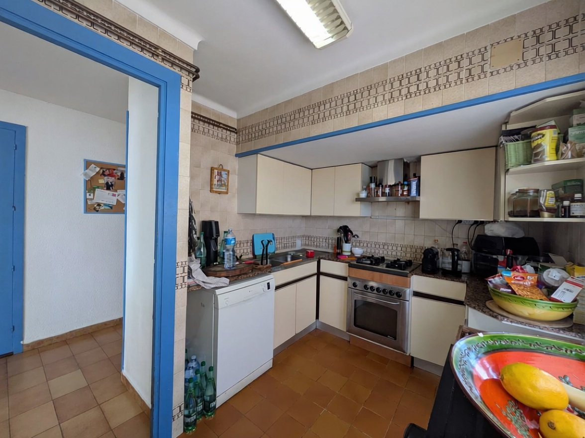 Квартира на продажу на первой линии пляжа в Sant Antoni de Calonge — Кухня