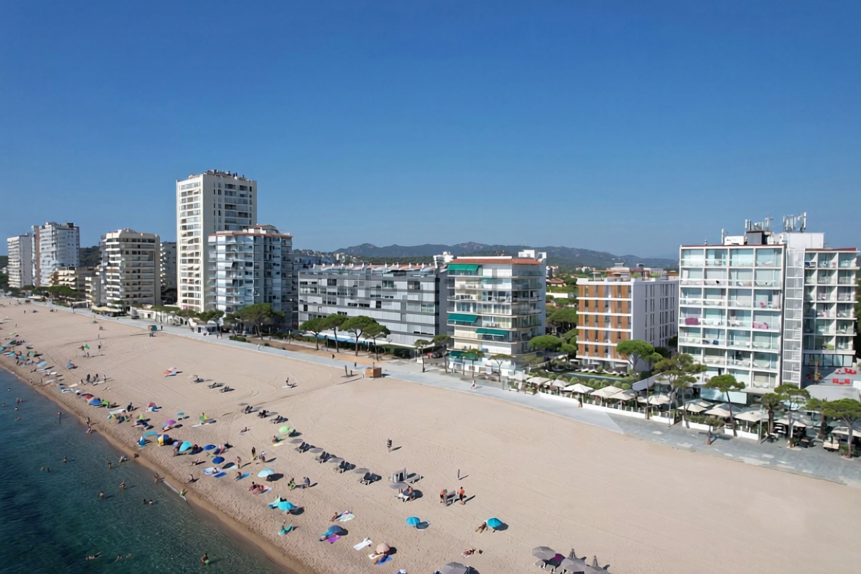 Apartamento à venda pé na areia em Castell-Platja d'Aro