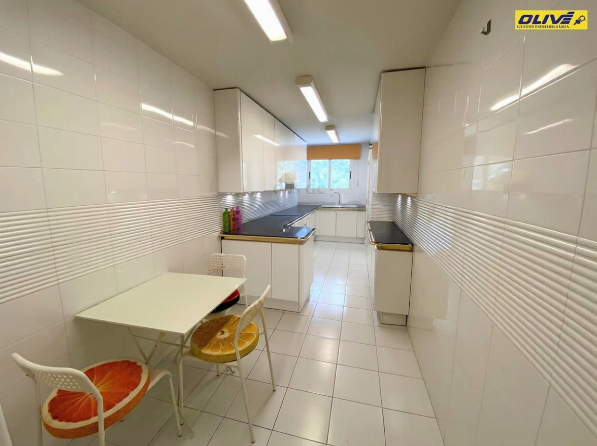 Appartement à vendre pieds dans l'eau à Castell-Platja d'Aro — Cuisine