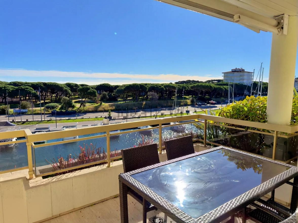 Appartement à vendre pieds dans l'eau à Castell-Platja d'Aro — Terrasse mer