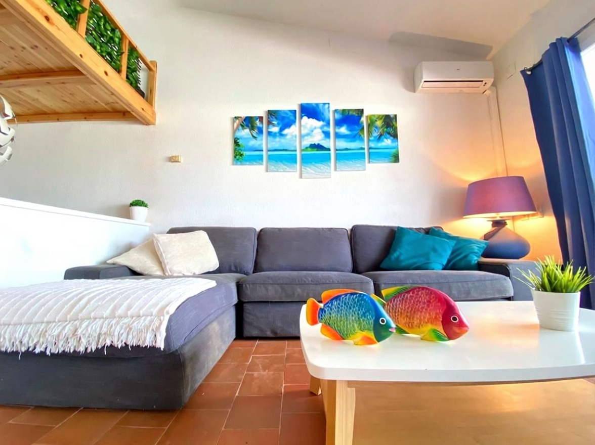Chalet à vendre avec accès direct à la plage à Castell-Platja d'Aro — Séjour