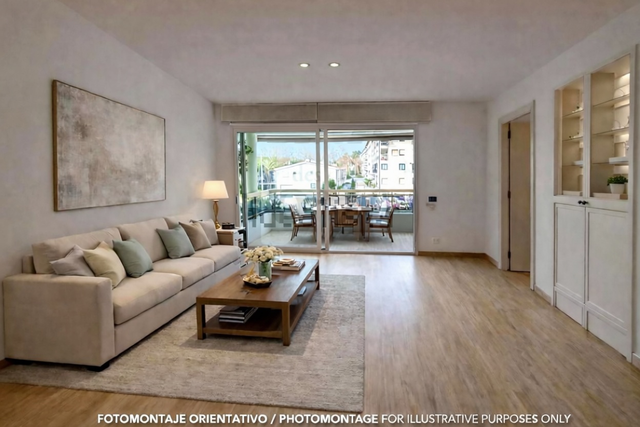Квартира на продажу на первой линии пляжа в Castell-Platja d'Aro — Гостиная