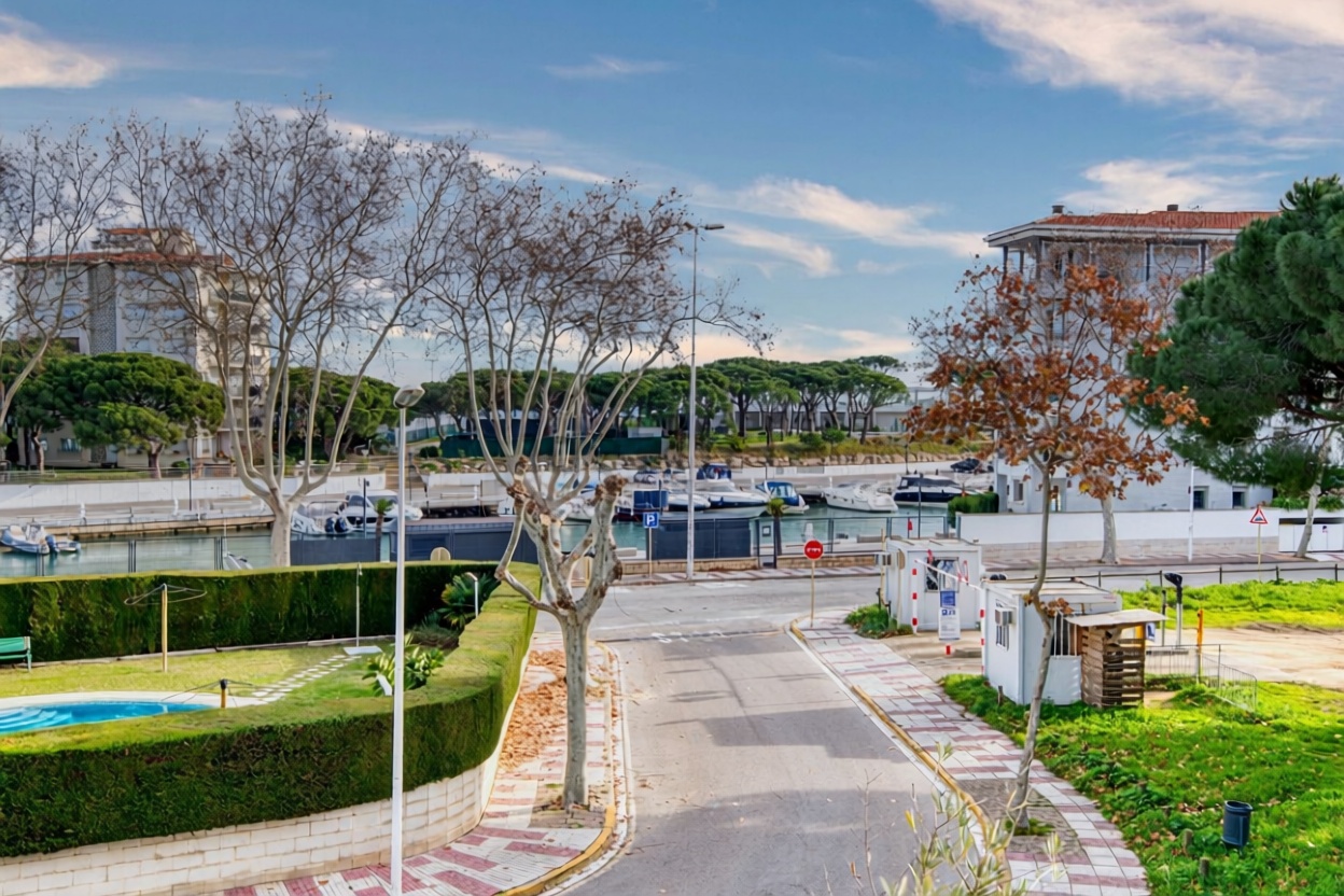 Квартира на продажу на первой линии пляжа в Castell-Platja d'Aro — Морская терраса