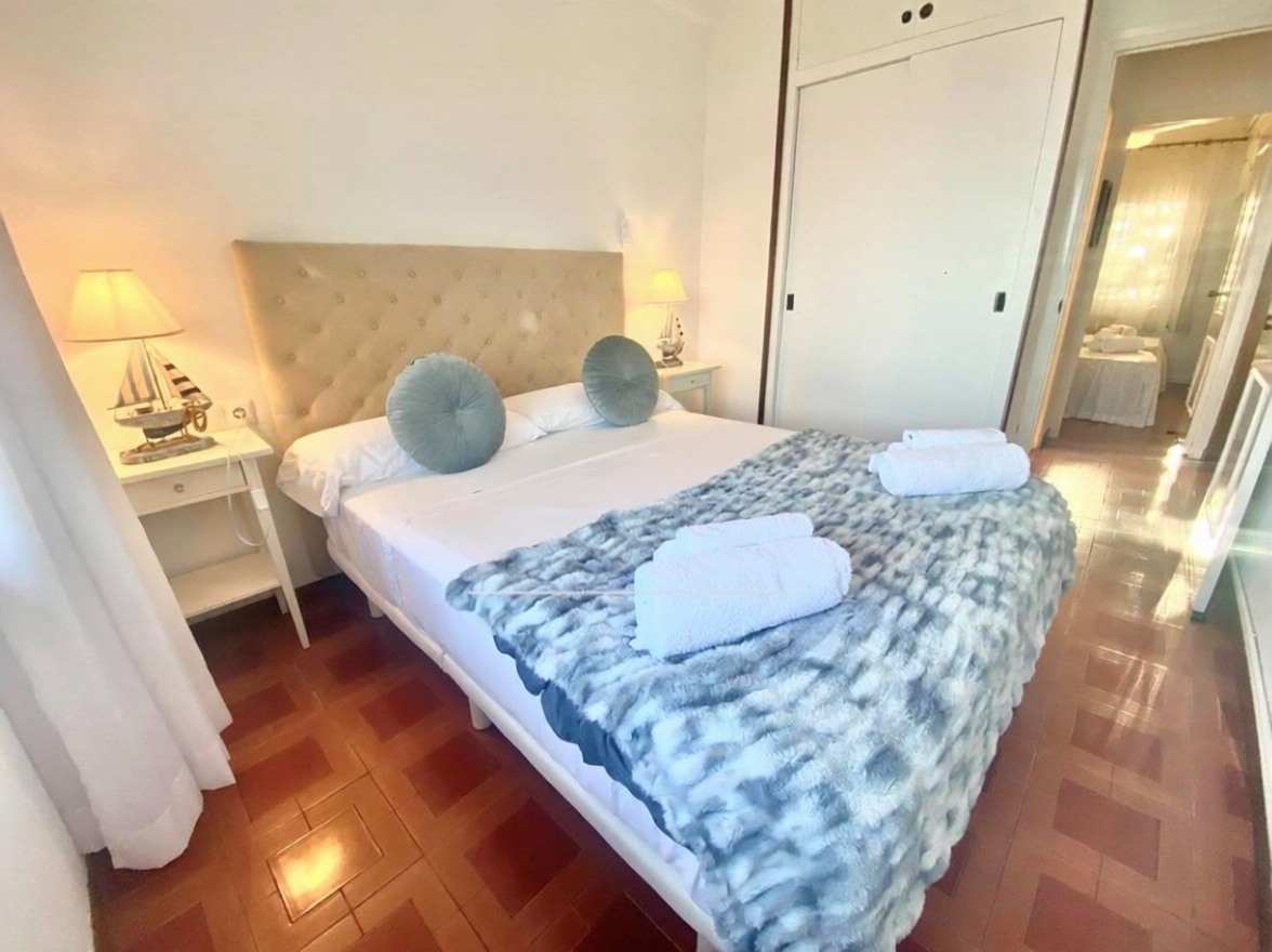 Квартира на продажу на первой линии пляжа в Castell-Platja d'Aro — Спальня
