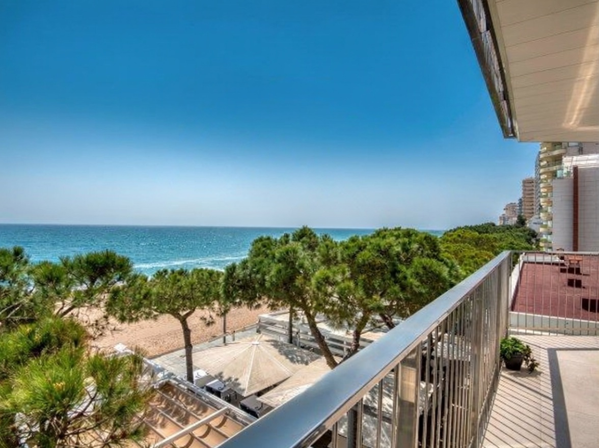Квартира на продажу на первой линии пляжа в Castell-Platja d'Aro — Морской вид
