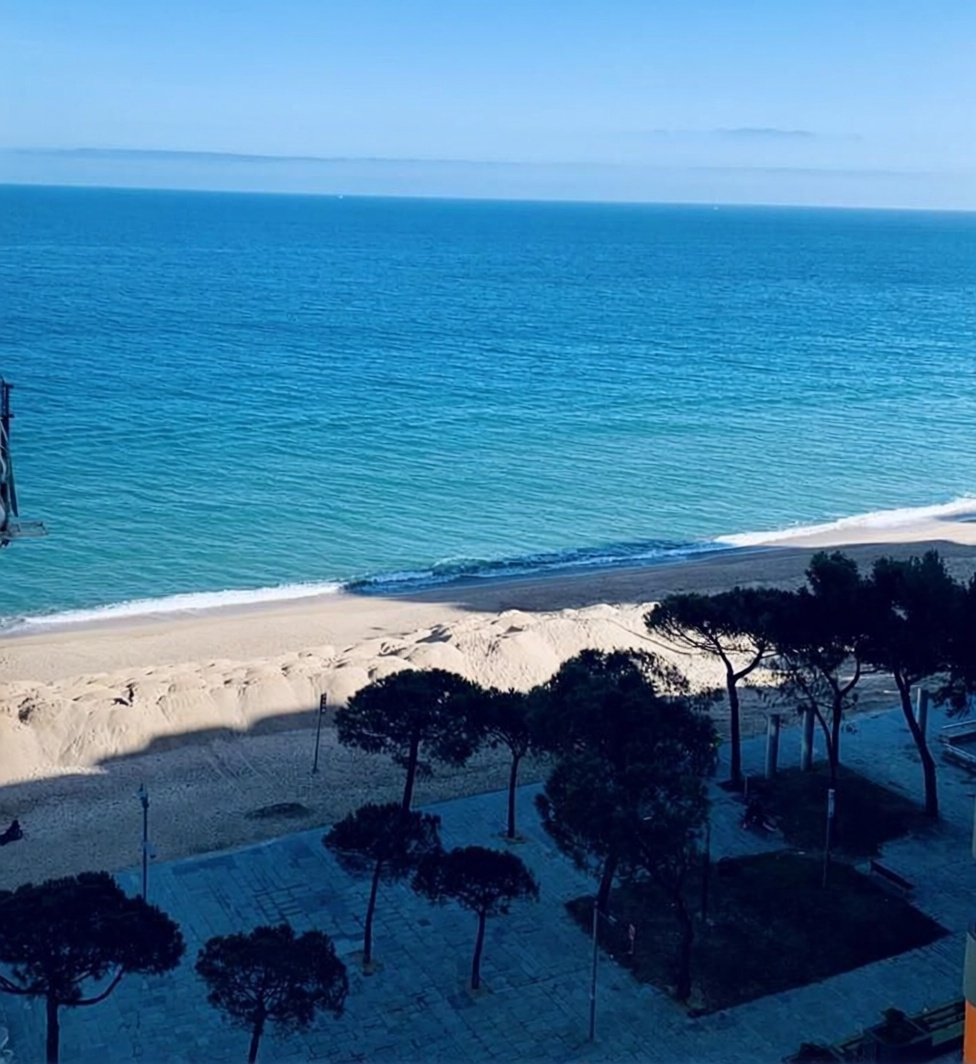 Wohnung zum Verkauf in direkter Strandlage in Castell-Platja d'Aro — Meerblick