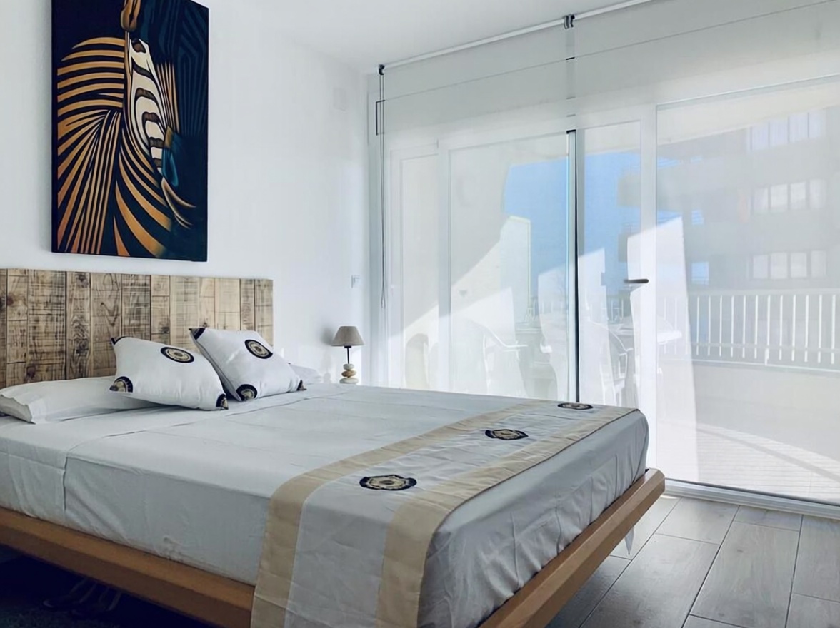 Wohnung zum Verkauf in direkter Strandlage in Castell-Platja d'Aro — Schlafzimmer