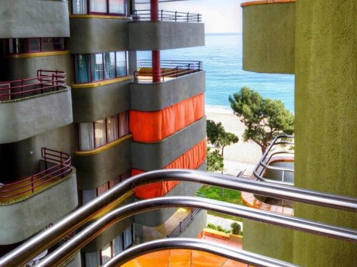 Квартира на продажу на первой линии пляжа в Castell-Platja d'Aro