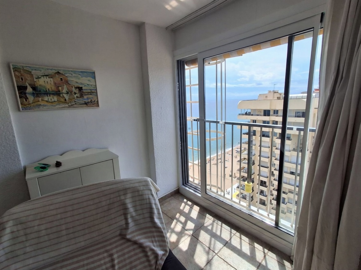 Квартира на продажу на первой линии пляжа в Castell-Platja d'Aro
