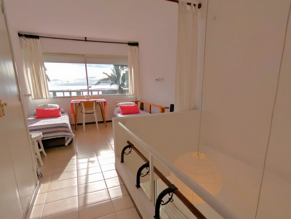 Квартира на продажу на первой линии пляжа в Castell-Platja d'Aro — Спальня
